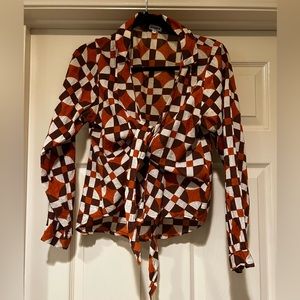 Gimaguas top tie at the fron